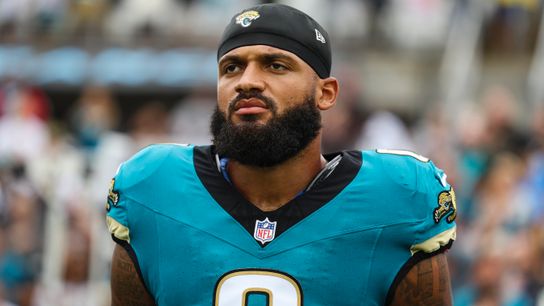Steelers aren't pursuing Davis, other receivers taken in Latrobe, Pa. (Top story). Photo by GETTY